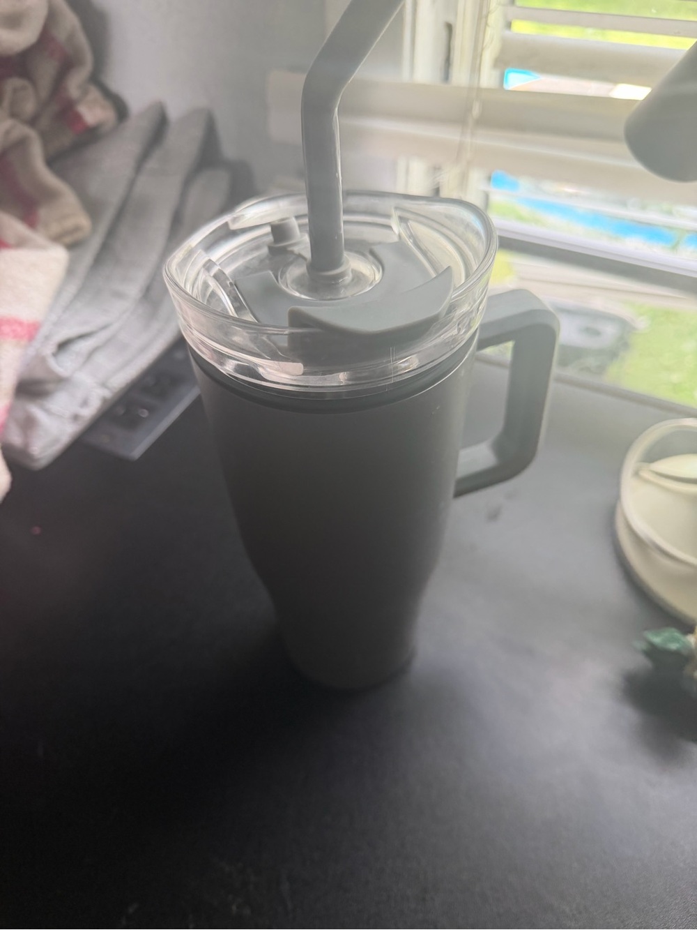 Insulated Travel Mug with Handle and Clear Lid - Gray